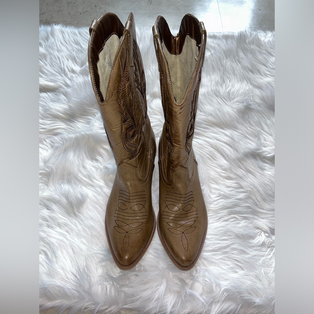 Women’s Coconuts cowboy boots